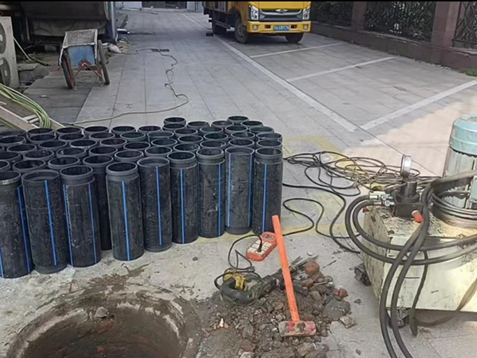 什玲镇PE置换管厂家 DN315置换管 非开挖管短管置换